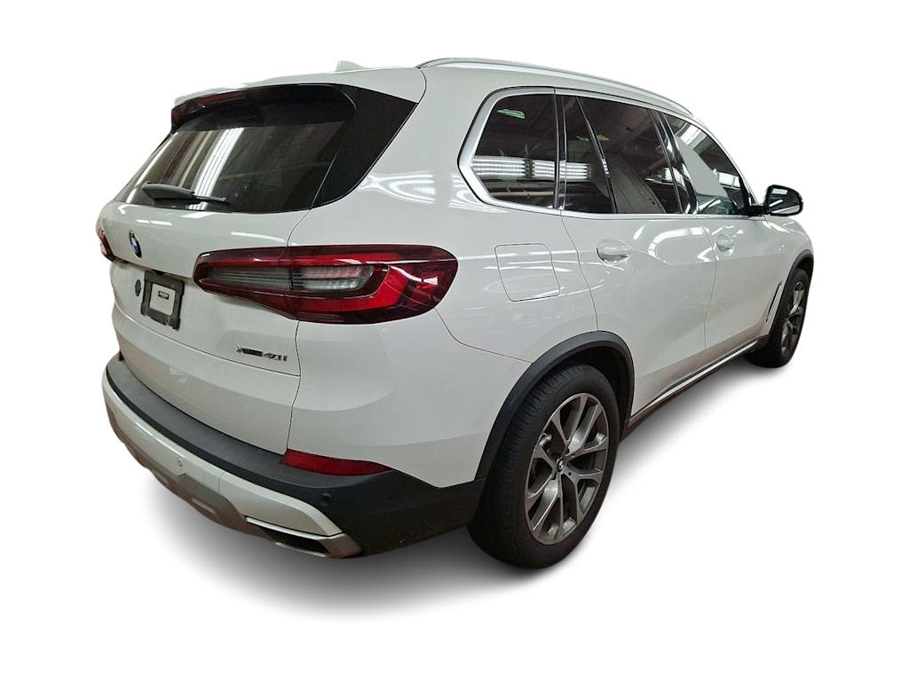 Thumbnail: 2022 BMW X5 - 13