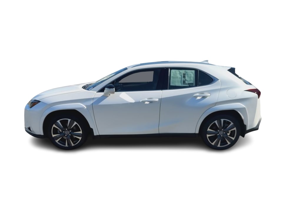 Thumbnail: 2024 Lexus UX - 3