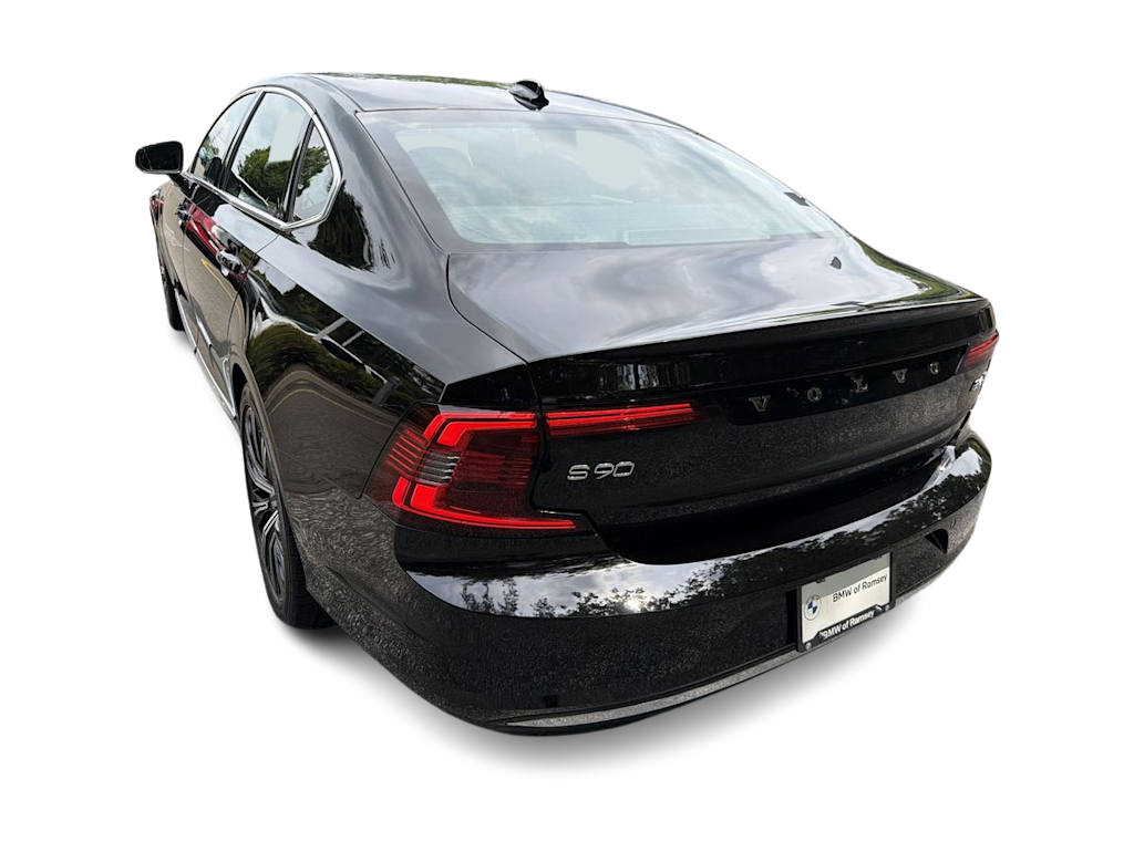 Thumbnail: 2025 Volvo S90 - 24