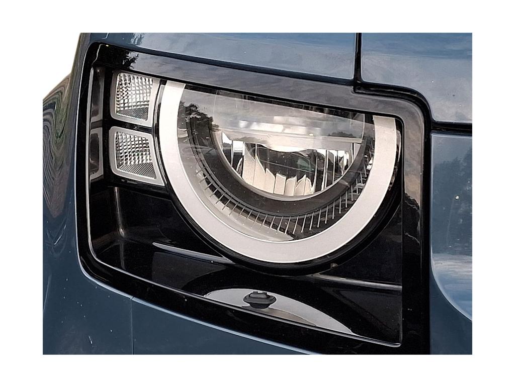 Thumbnail: 2020 Land Rover Defender - 4