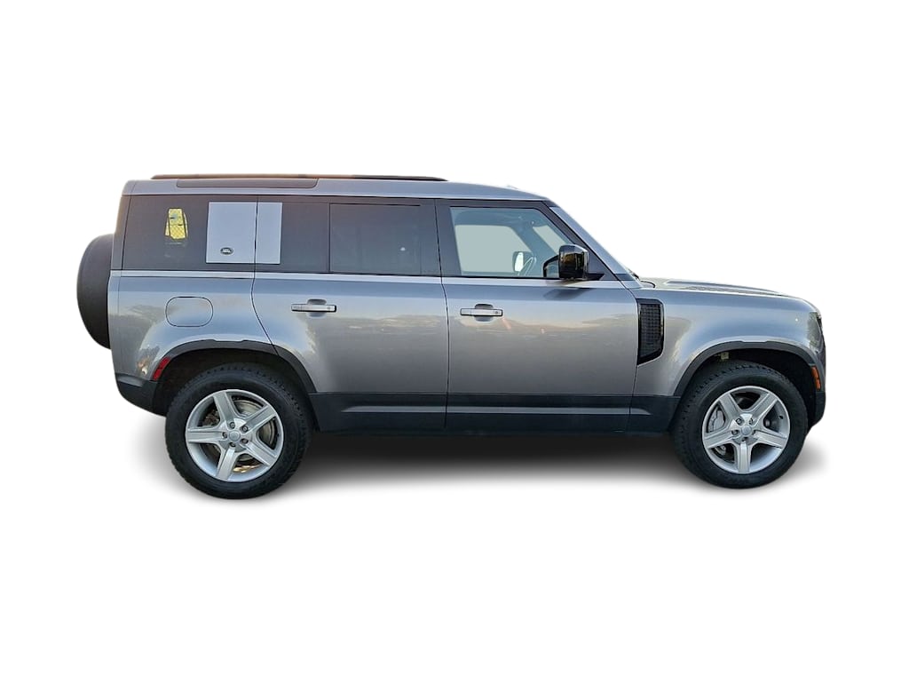 Thumbnail: 2022 Land Rover Defender - 12