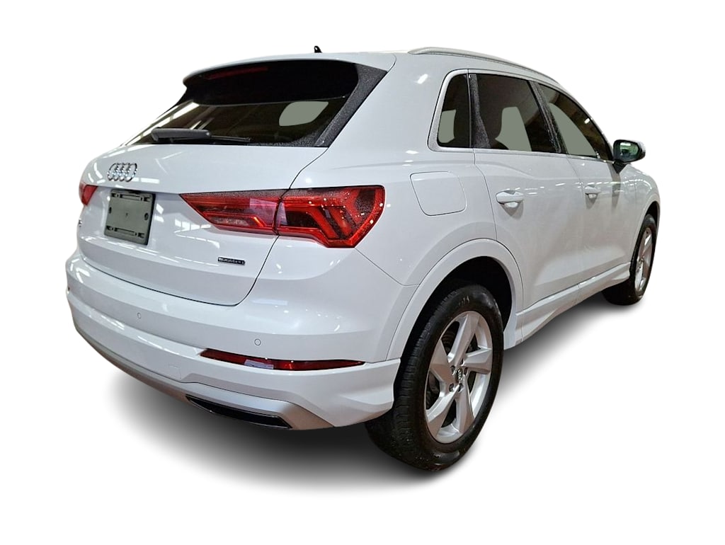 Thumbnail: 2019 Audi Q3 - 16