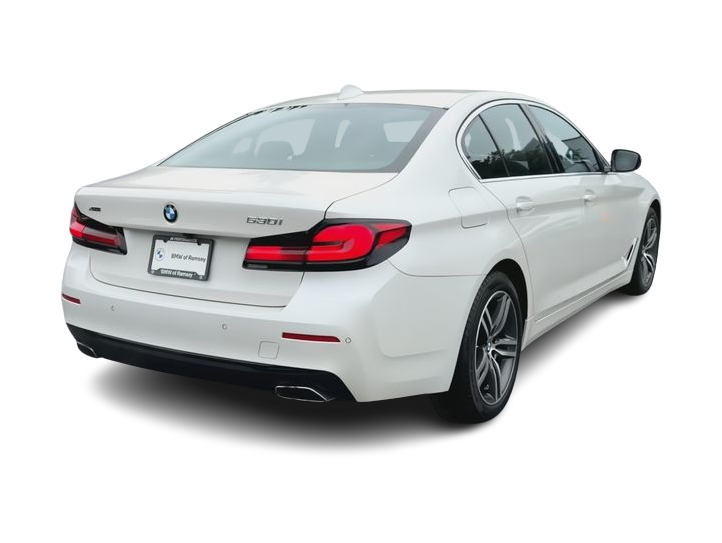 Thumbnail: 2023 BMW 5 Series - 22