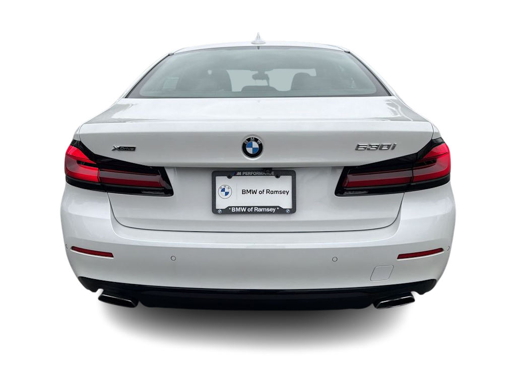 Thumbnail: 2023 BMW 5 Series - 5
