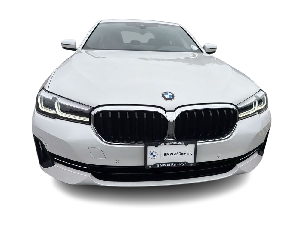 Thumbnail: 2023 BMW 5 Series - 26