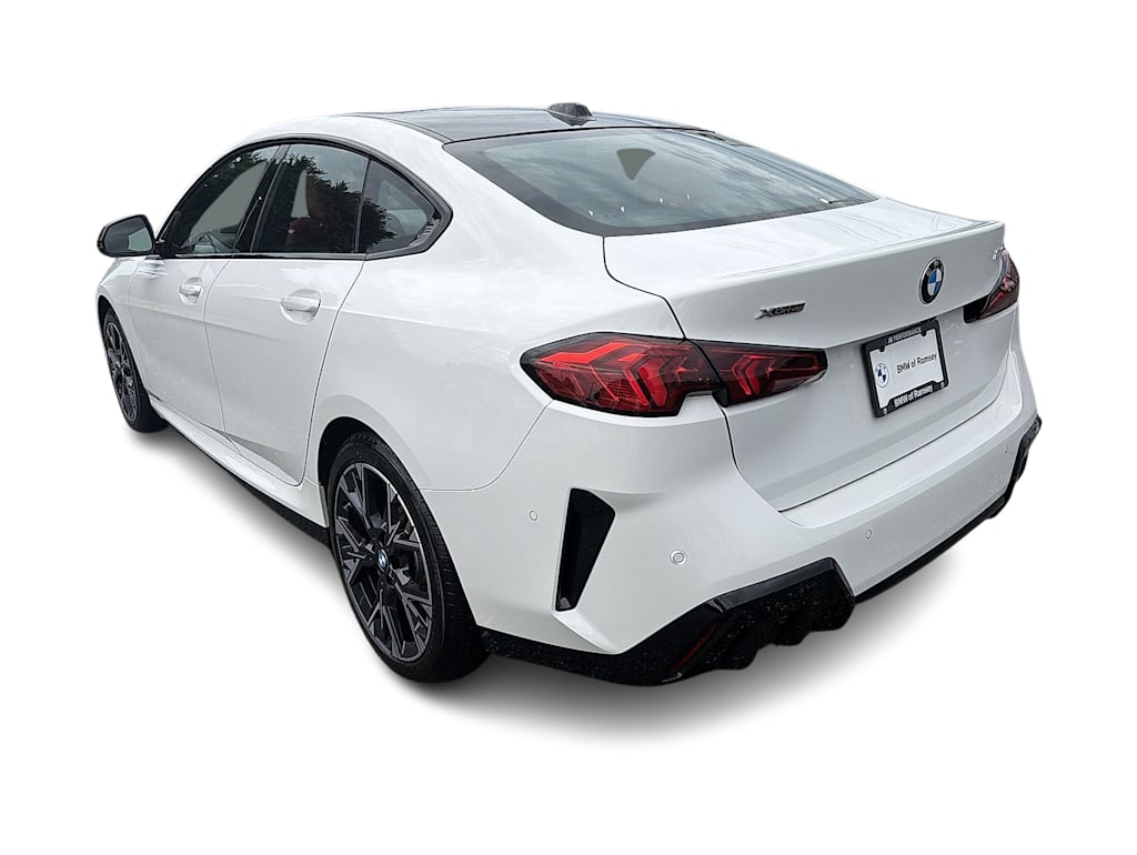 Thumbnail: 2026 BMW 2 Series - 4