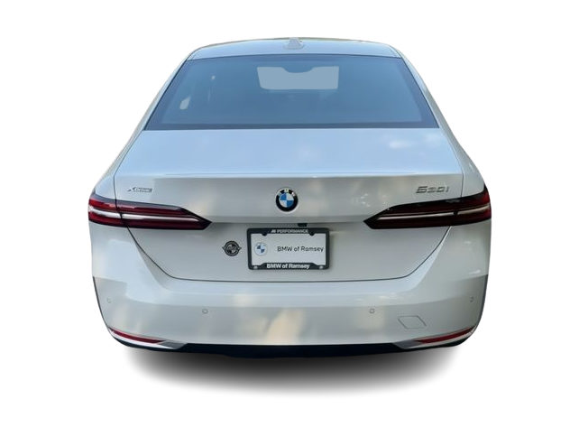 Thumbnail: 2024 BMW 5 Series - 6