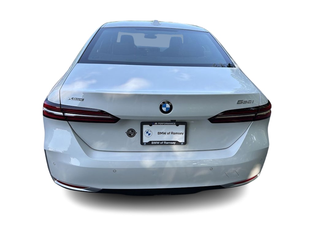 Thumbnail: 2024 BMW 5 Series - 5