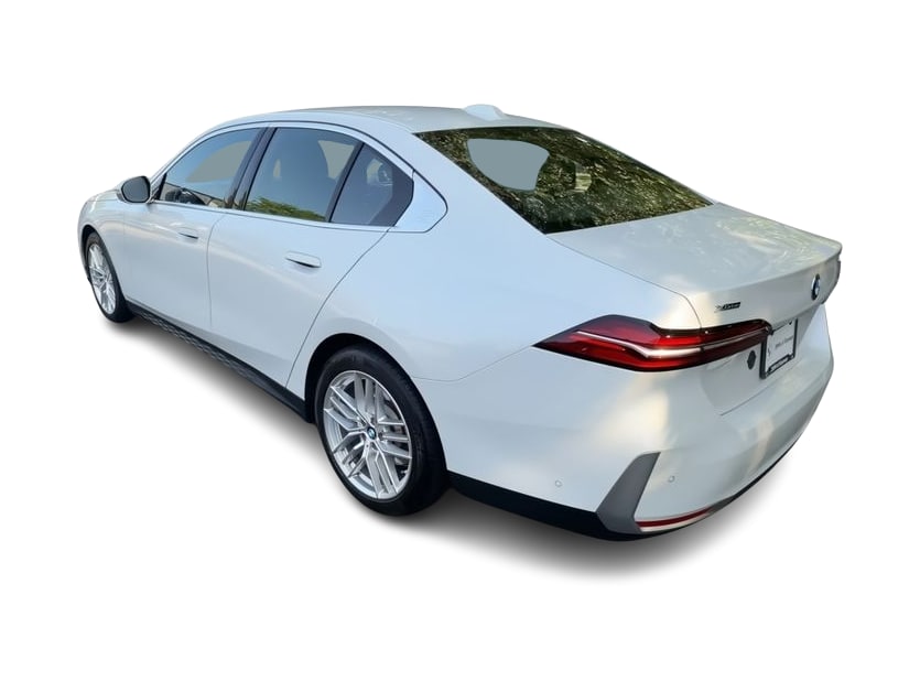 Thumbnail: 2024 BMW 5 Series - 4