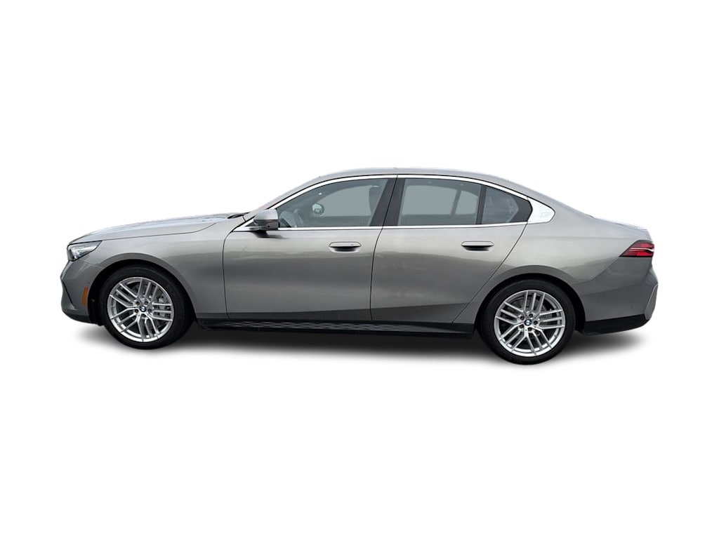 Thumbnail: 2024 BMW 5 Series - 26