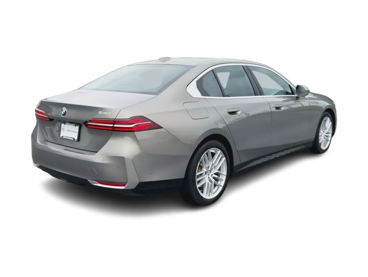 Thumbnail: 2024 BMW 5 Series - 24