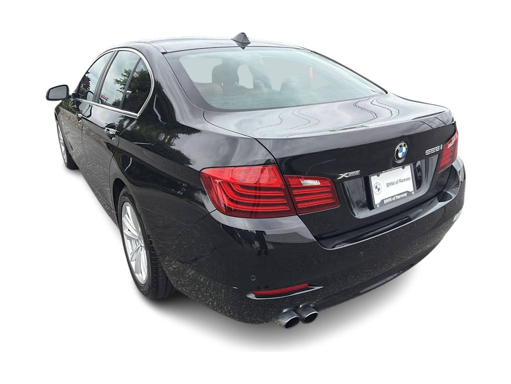 Thumbnail: 2016 BMW 5 Series - 4