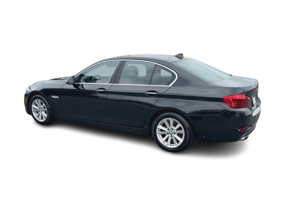 Thumbnail: 2016 BMW 5 Series - 22
