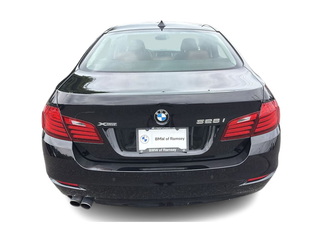 Thumbnail: 2016 BMW 5 Series - 5