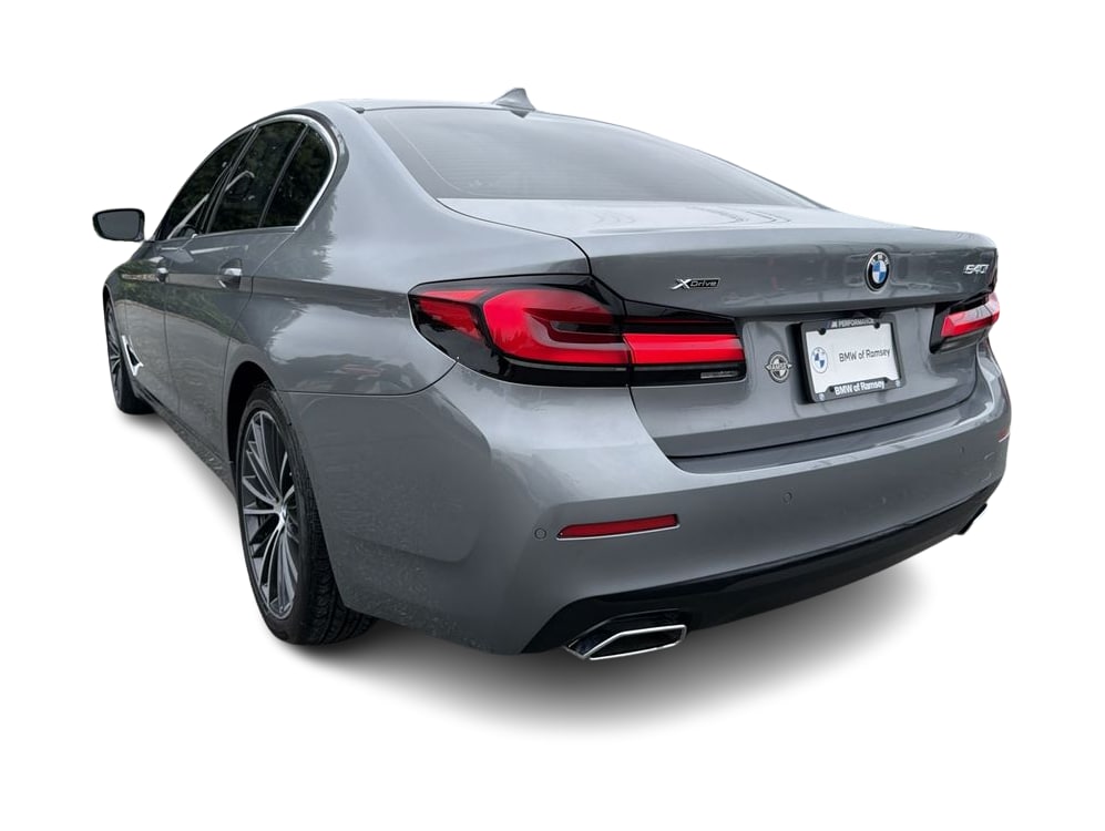 Thumbnail: 2023 BMW 5 Series - 25