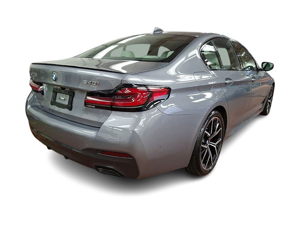 Thumbnail: 2023 BMW 5 Series - 16