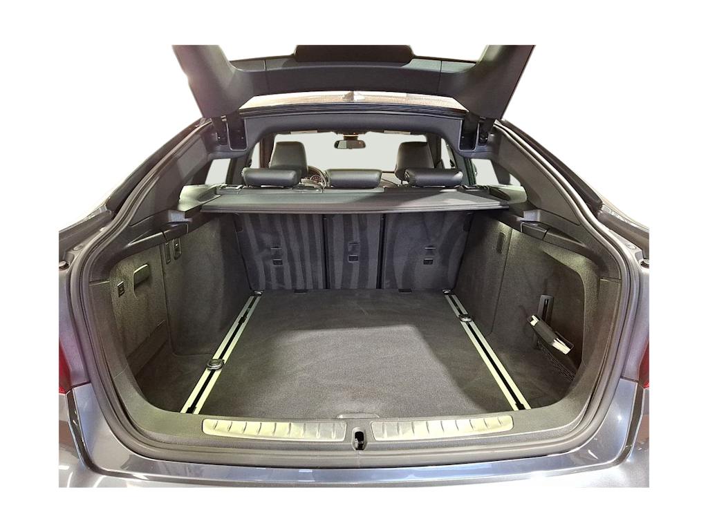 Thumbnail: 2018 BMW 3 Series - 12