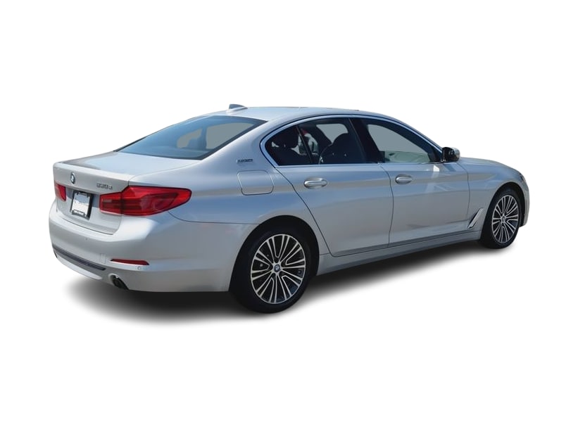 Thumbnail: 2018 BMW 5 Series - 22