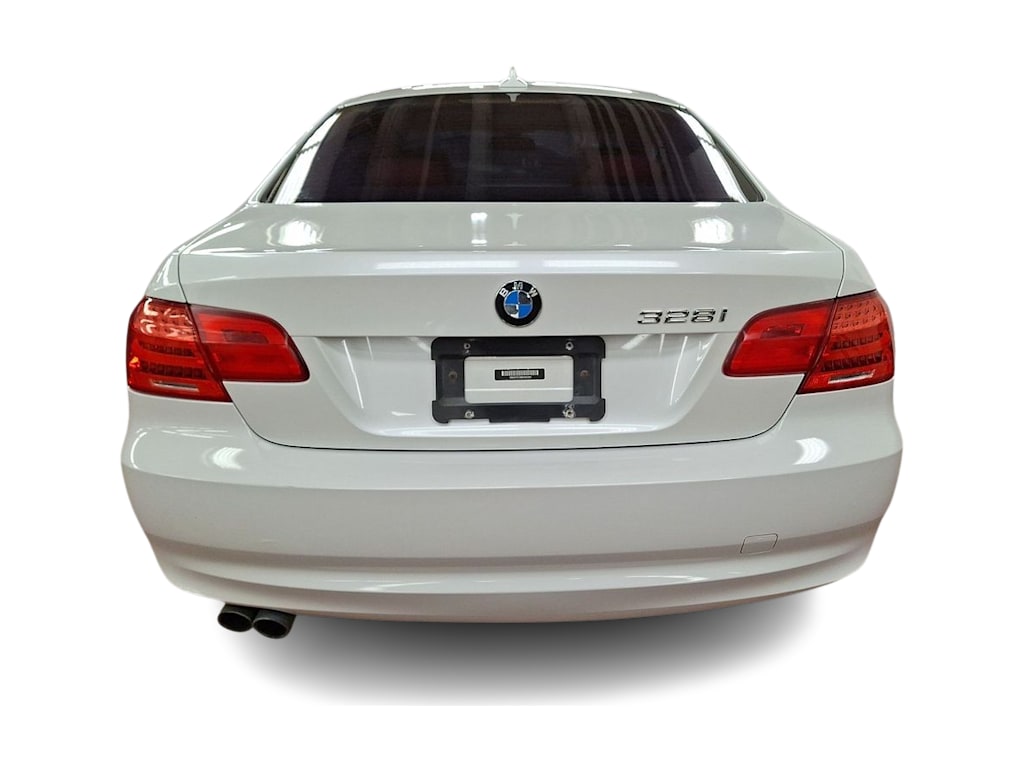 Thumbnail: 2011 BMW 3 Series - 3
