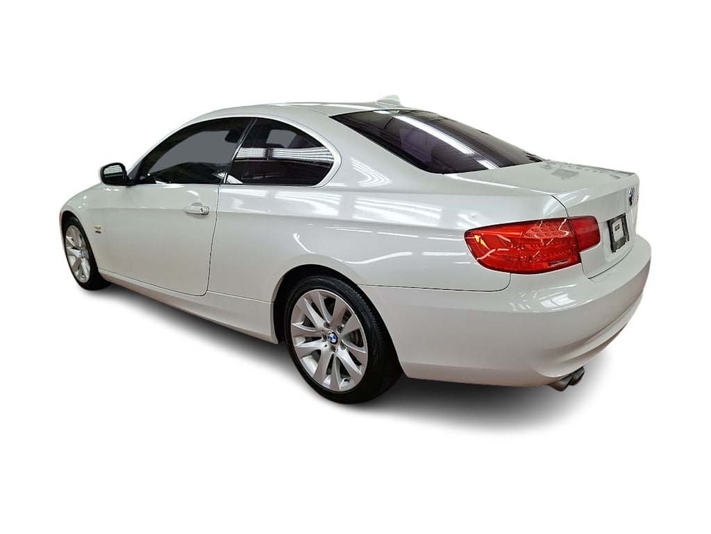 Thumbnail: 2011 BMW 3 Series - 2