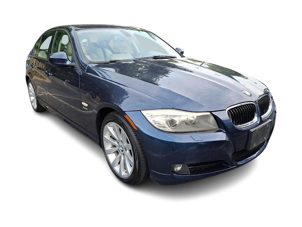 Thumbnail: 2011 BMW 3 Series - 14