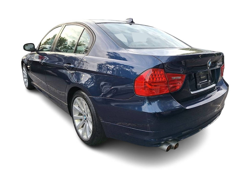 Thumbnail: 2011 BMW 3 Series - 3