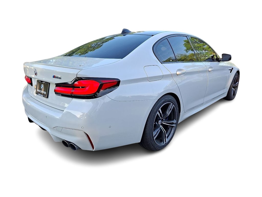 Thumbnail: 2023 BMW M5 - 16