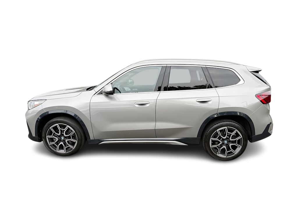 Thumbnail: 2023 BMW X1 - 3