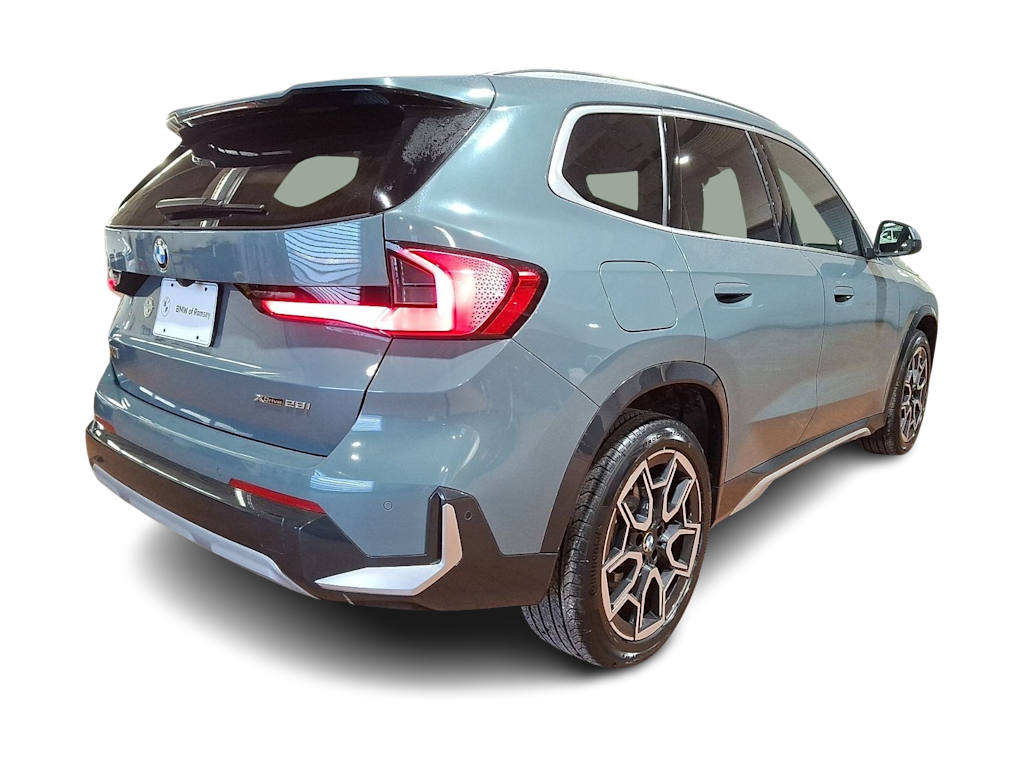 Thumbnail: 2025 BMW X1 - 15