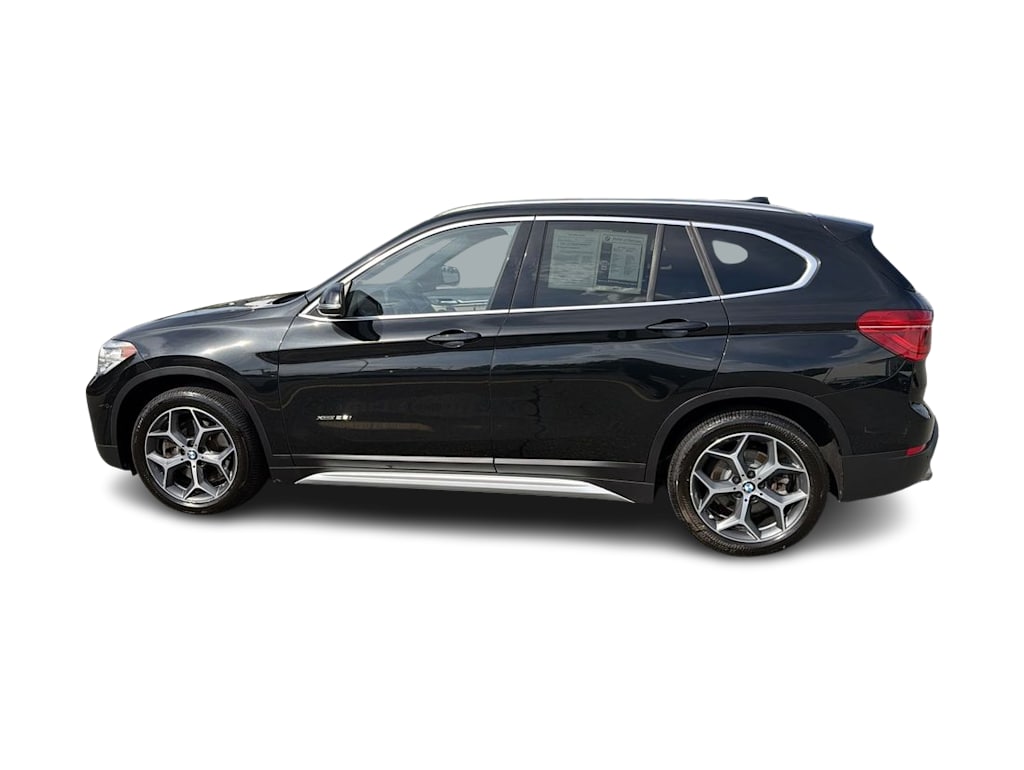Thumbnail: 2017 BMW X1 - 22