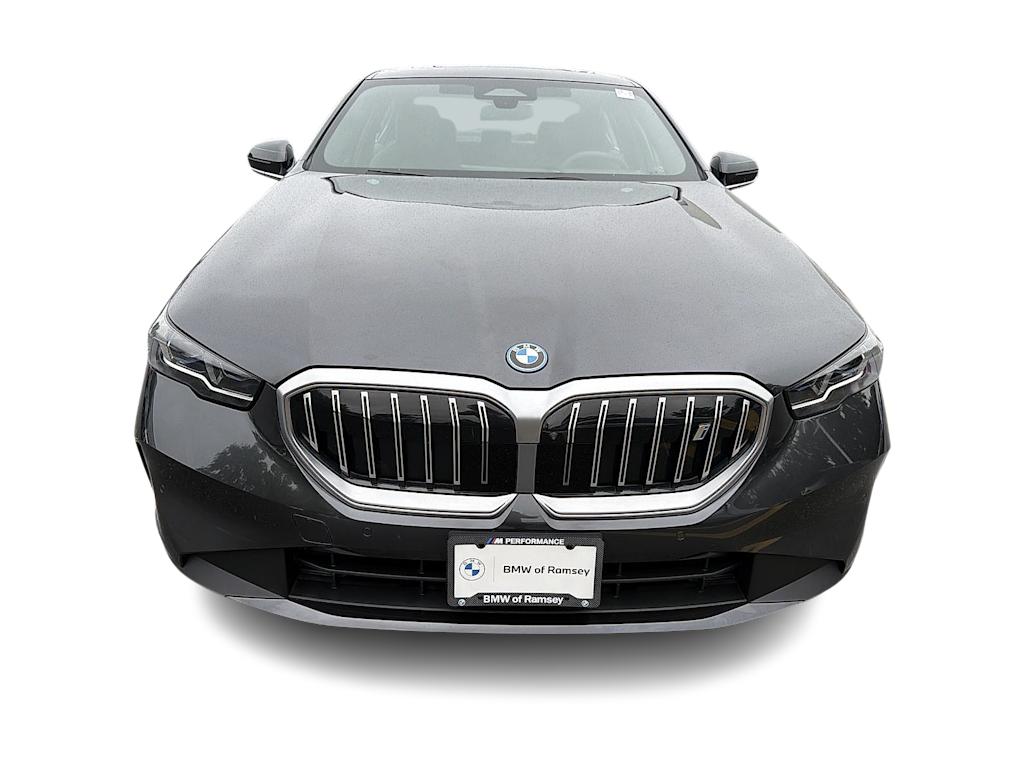 Thumbnail: 2026 BMW i5 - 24