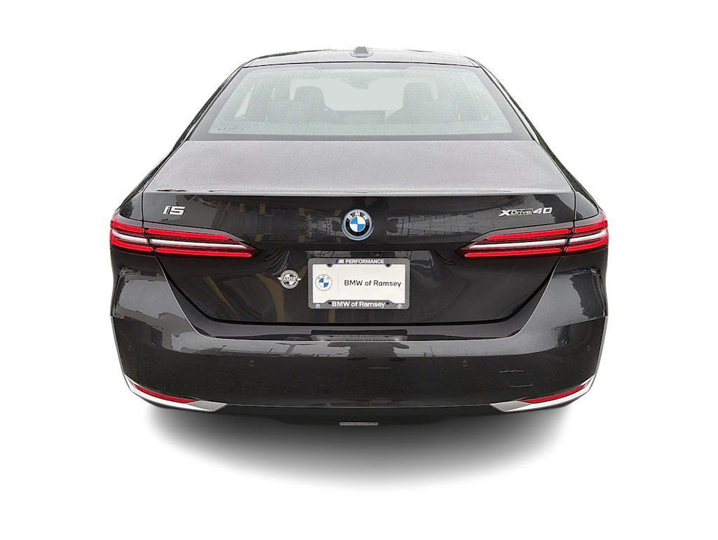 Thumbnail: 2026 BMW i5 - 23