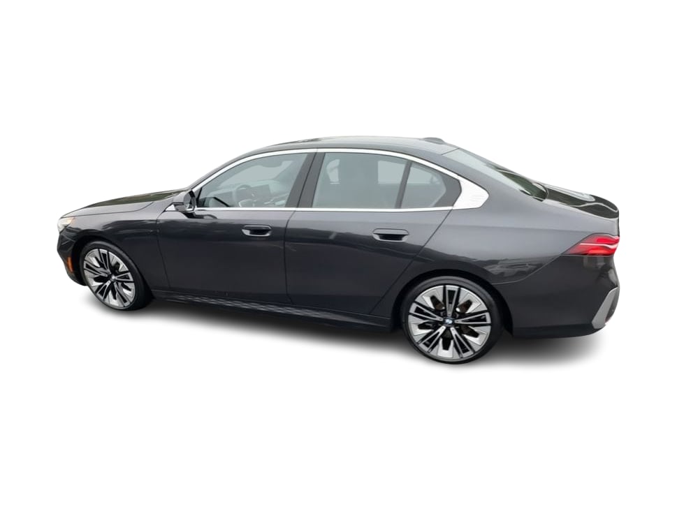 Thumbnail: 2026 BMW i5 - 18
