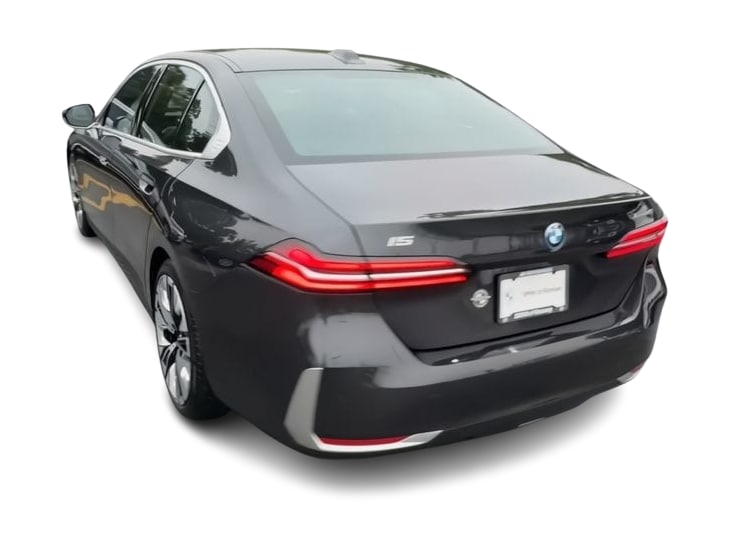 Thumbnail: 2026 BMW i5 - 4