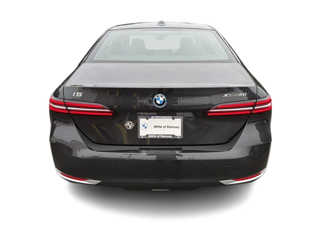Thumbnail: 2026 BMW i5 - 23