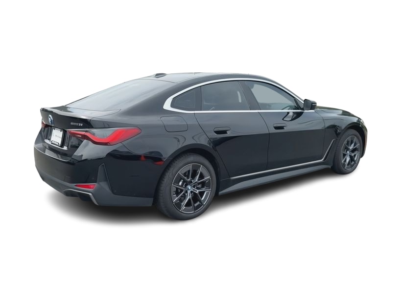 Thumbnail: 2023 BMW i4 - 23