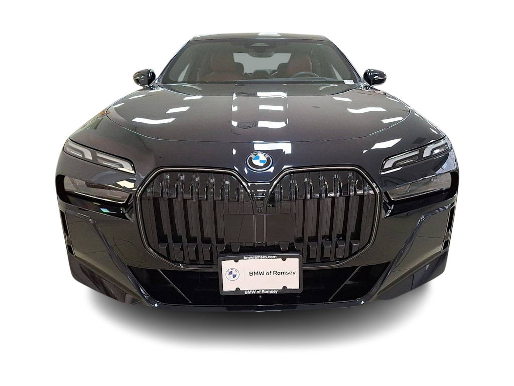 Thumbnail: 2025 BMW i7 - 4