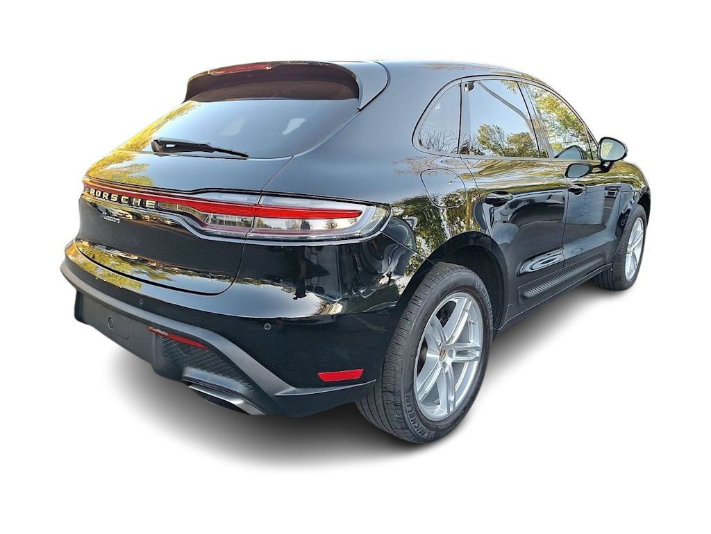 Thumbnail: 2023 Porsche Macan - 14