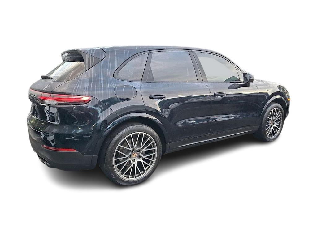 Thumbnail: 2022 Porsche Cayenne - 14