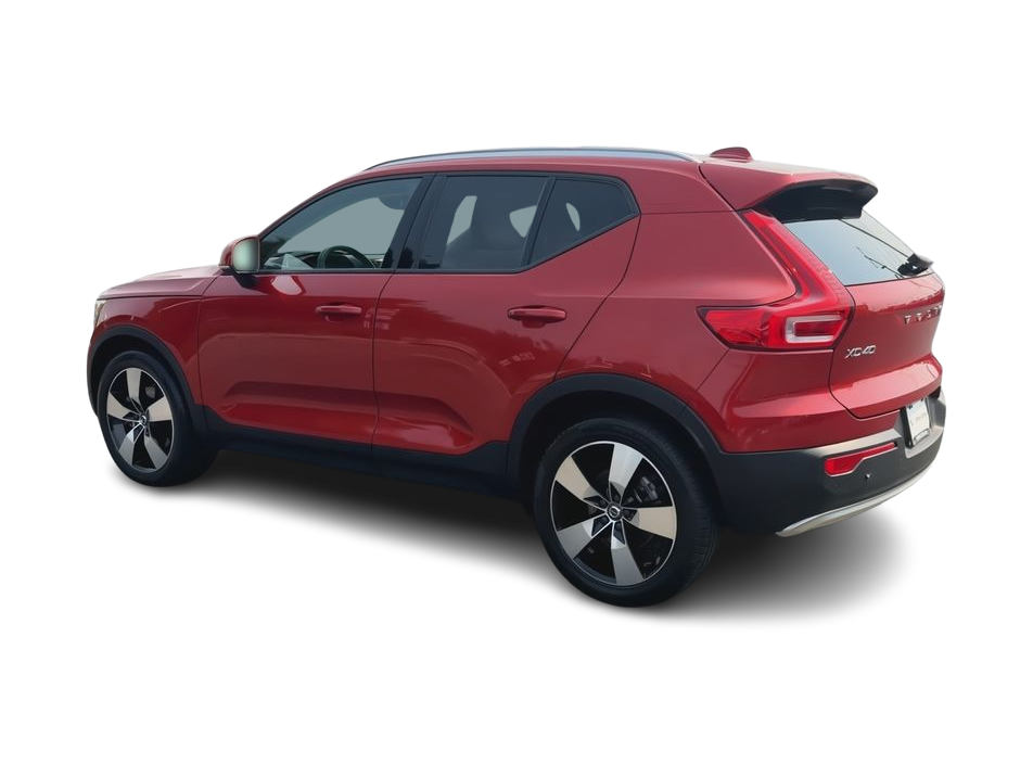 Thumbnail: 2021 Volvo XC40 - 22