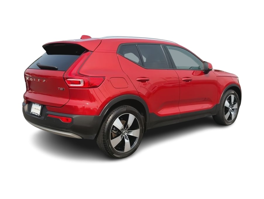Thumbnail: 2021 Volvo XC40 - 23