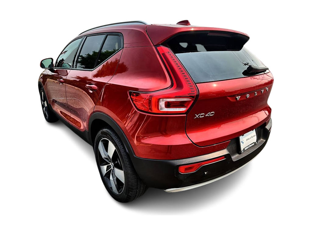 Thumbnail: 2021 Volvo XC40 - 4
