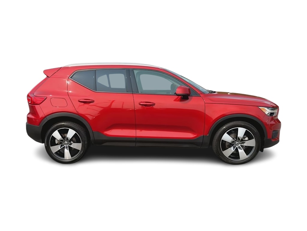 Thumbnail: 2021 Volvo XC40 - 24