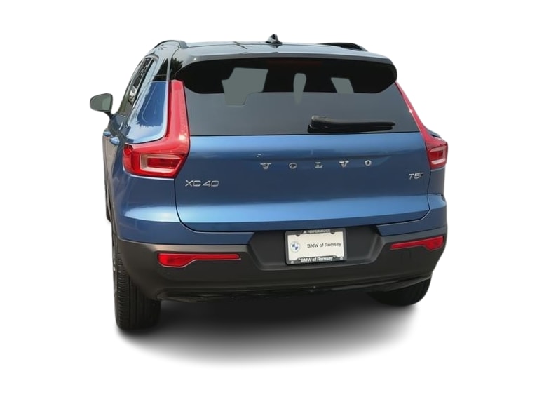 Thumbnail: 2021 Volvo XC40 - 5