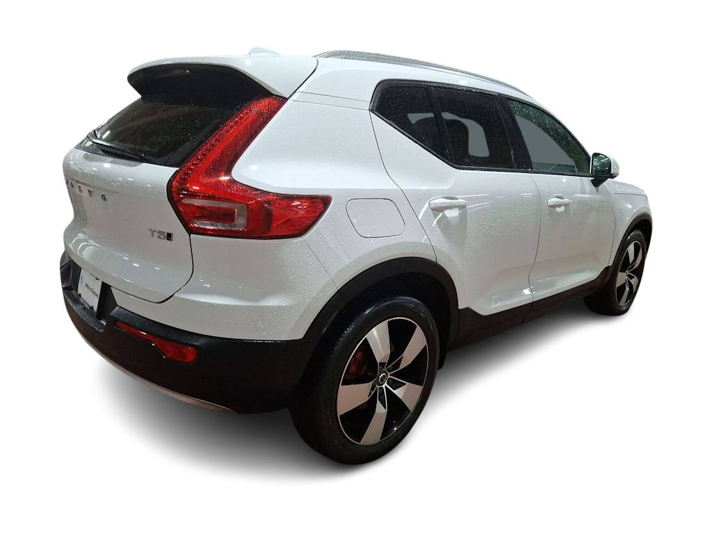 2019 Volvo XC40 T5 Momentum 25