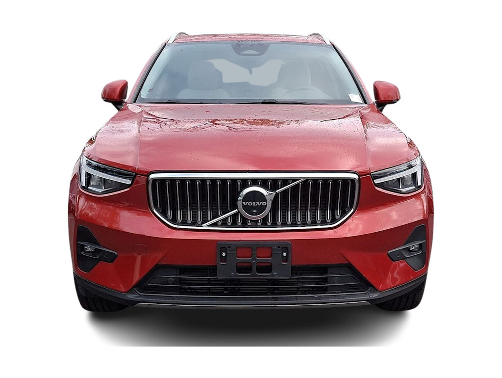 Thumbnail: 2023 Volvo XC40 - 3