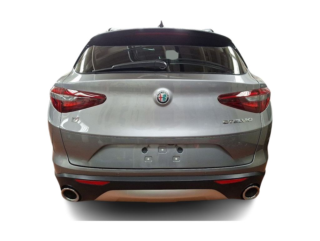 Thumbnail: 2018 Alfa Romeo Stelvio - 3