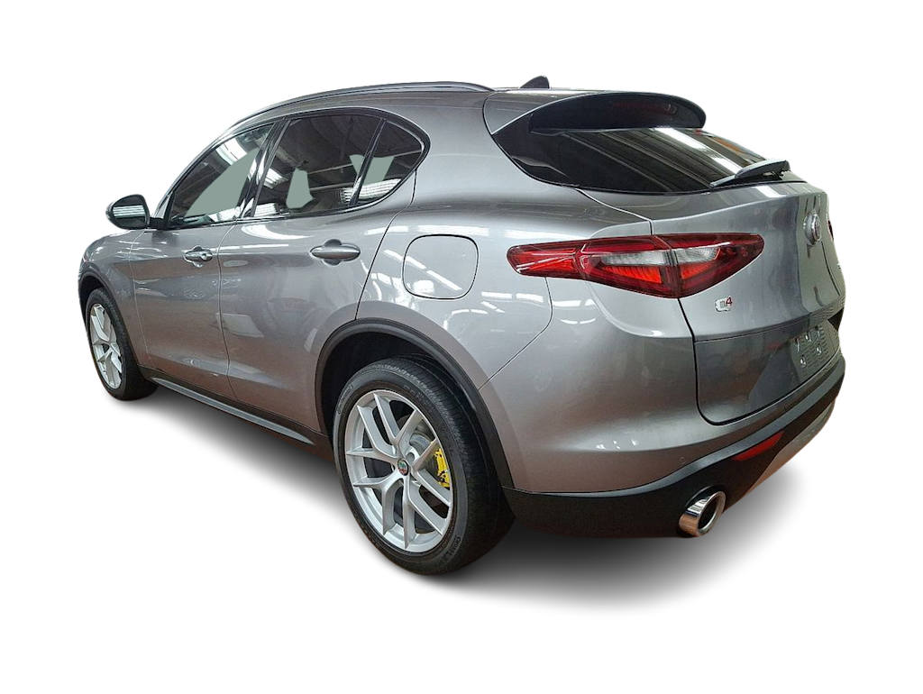 Thumbnail: 2018 Alfa Romeo Stelvio - 2