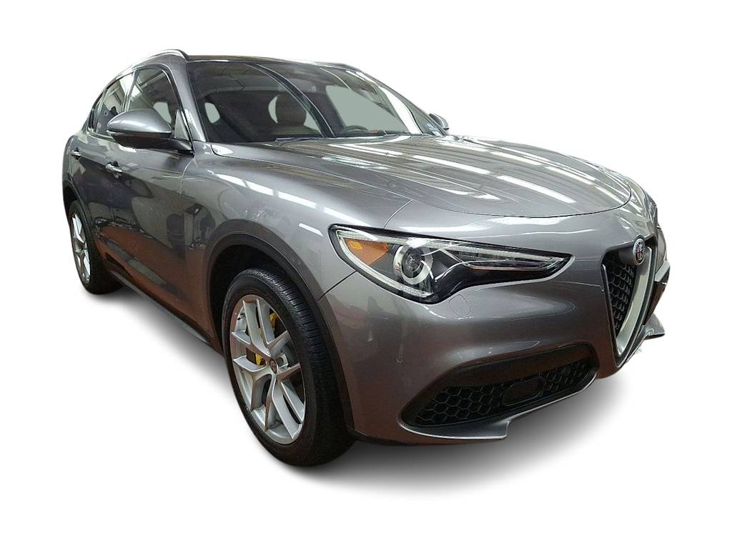 Thumbnail: 2018 Alfa Romeo Stelvio - 14