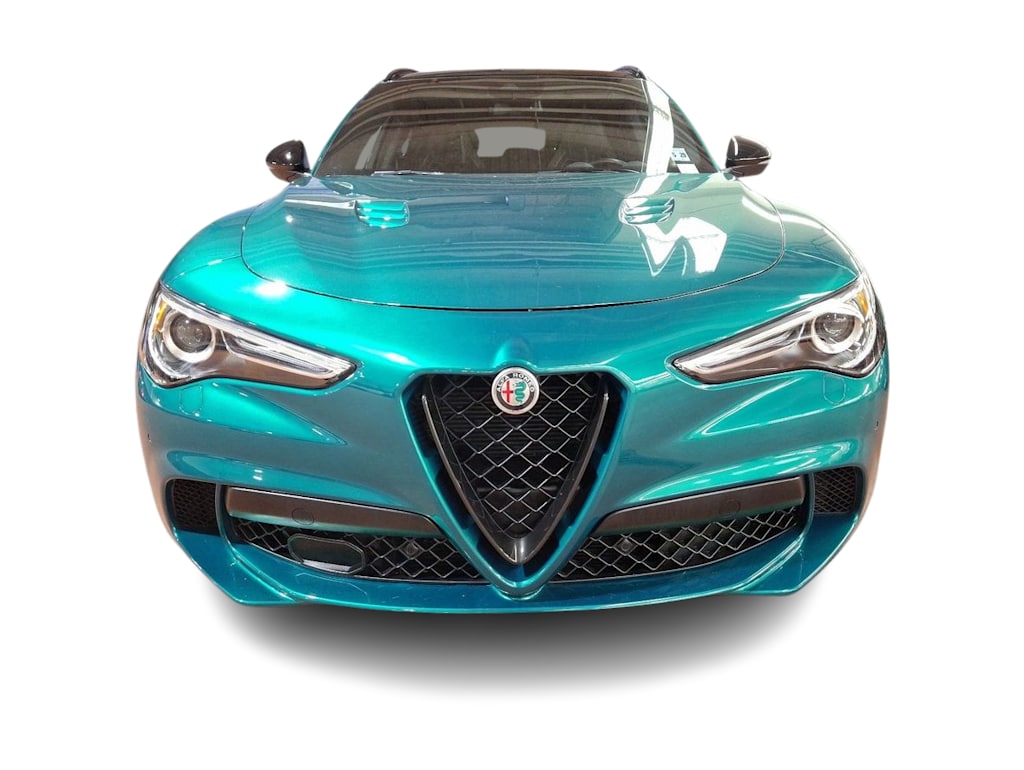 2023 Alfa Romeo Stelvio Quadrifoglio 3